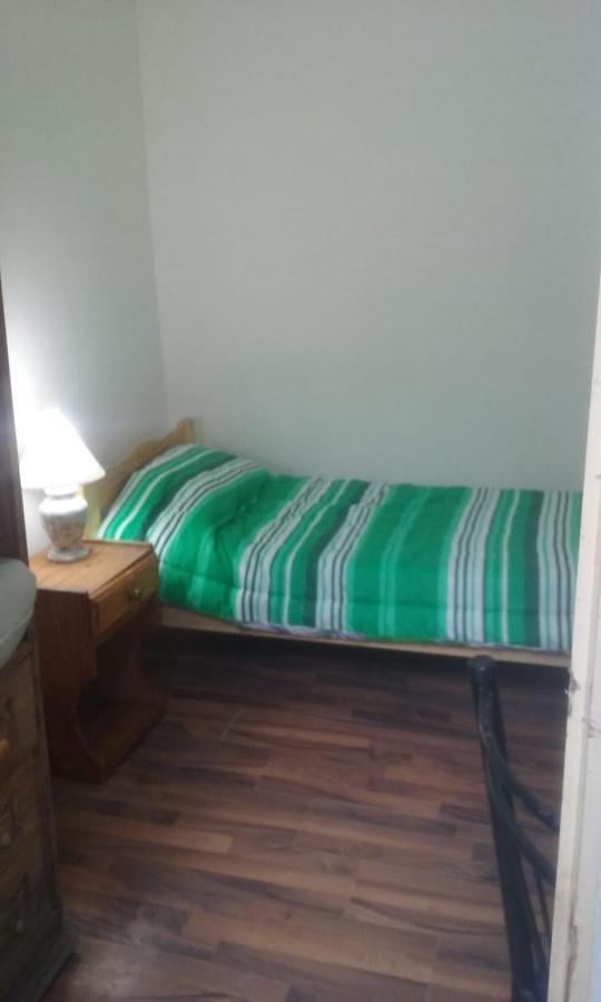 Habitac Indiv Casa De Familia, Flores Buenos Aires Kültér fotó