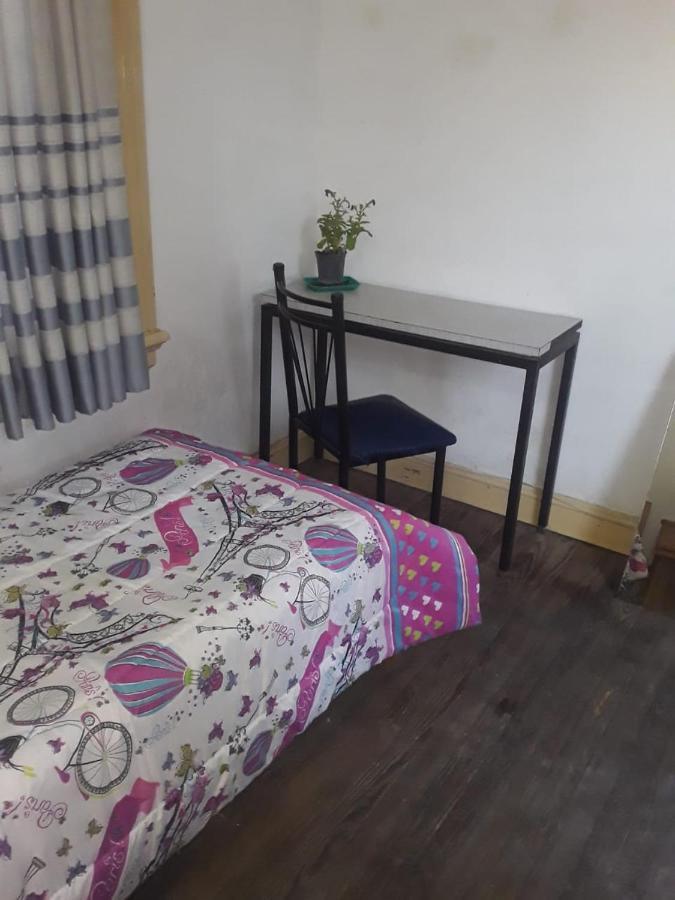 Habitac Indiv Casa De Familia, Flores Buenos Aires Kültér fotó